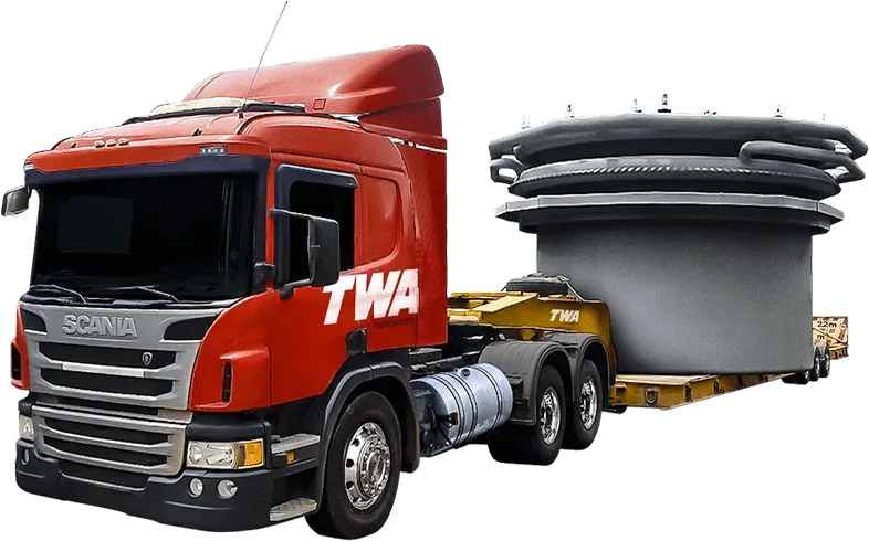 Caminhão da TWA realizando transporte de carga especial